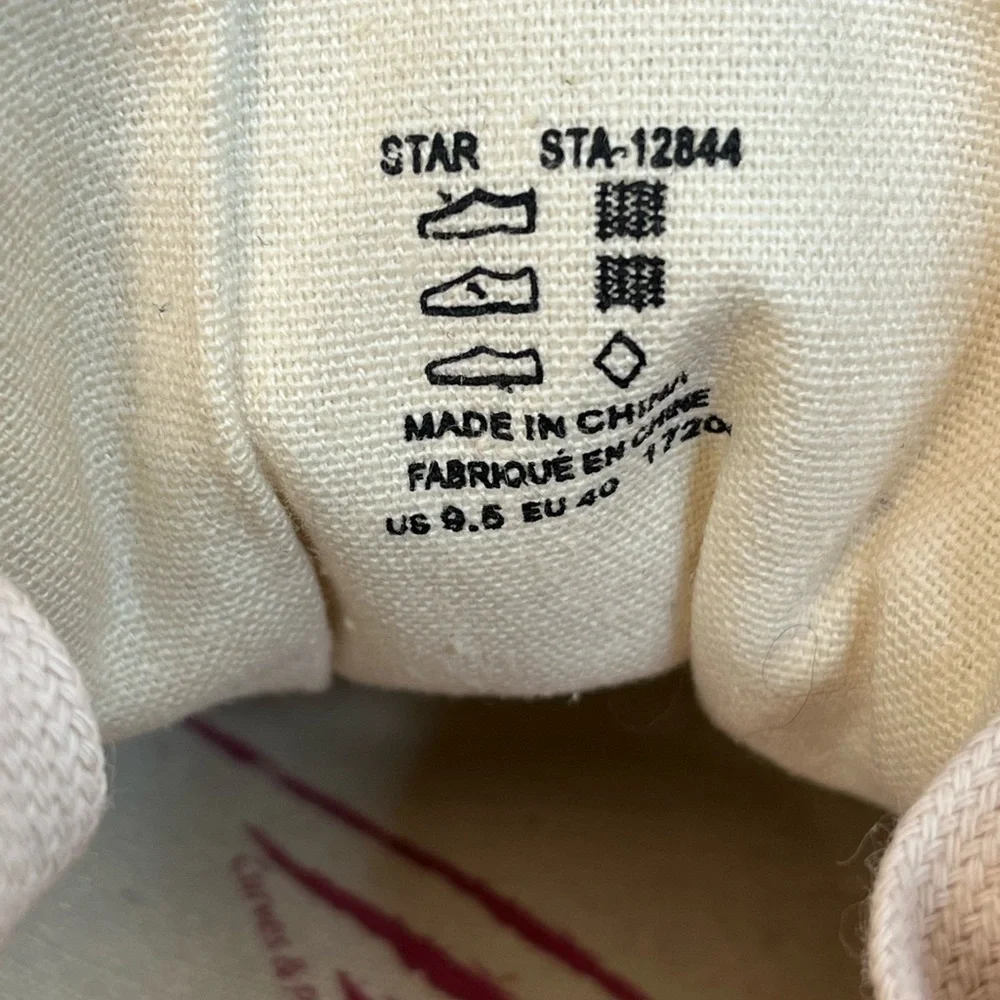 Taos sneakers 9.5 - Picture 4 of 4